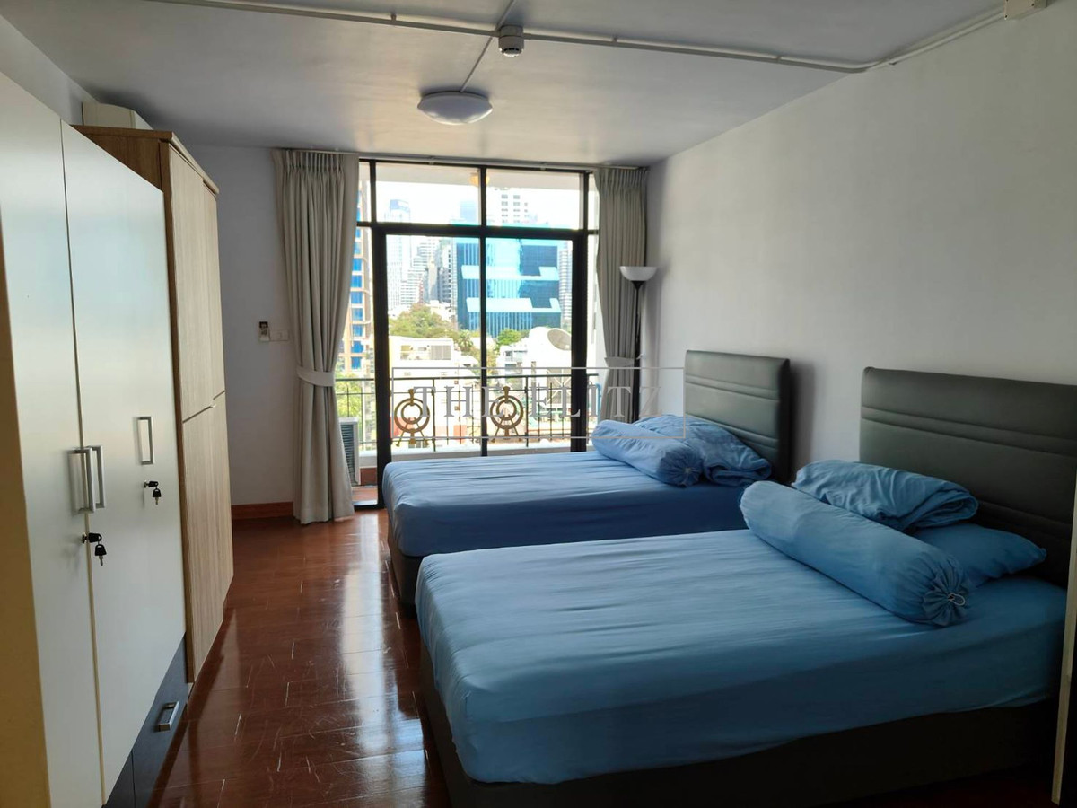 For RentCondoSilom, Saladaeng, Bangrak : ✨ Stay comfortable like Rare Unit at Pipat Place, near BTS Sala Daeng ✔