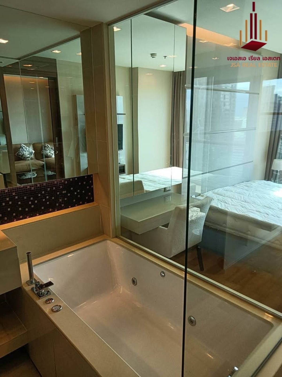 ให้เช่าคอนโดสาทร นราธิวาส : ✨ For Rent: The Address Sathorn Condo ✨  💰 Only 37,000 THB/month