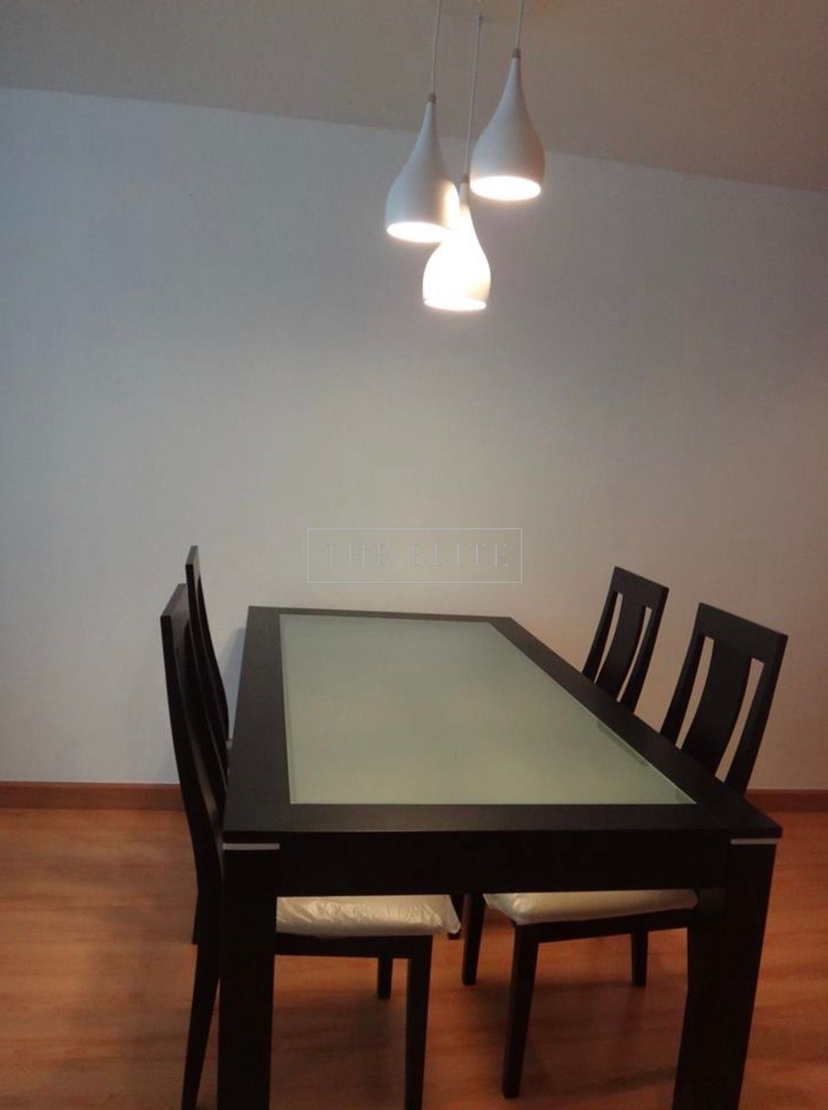 For RentCondoSilom, Saladaeng, Bangrak : ✨ Big condo in the heart of Sathorn-Silom Anyone looking for a rental room, dont miss it 💯