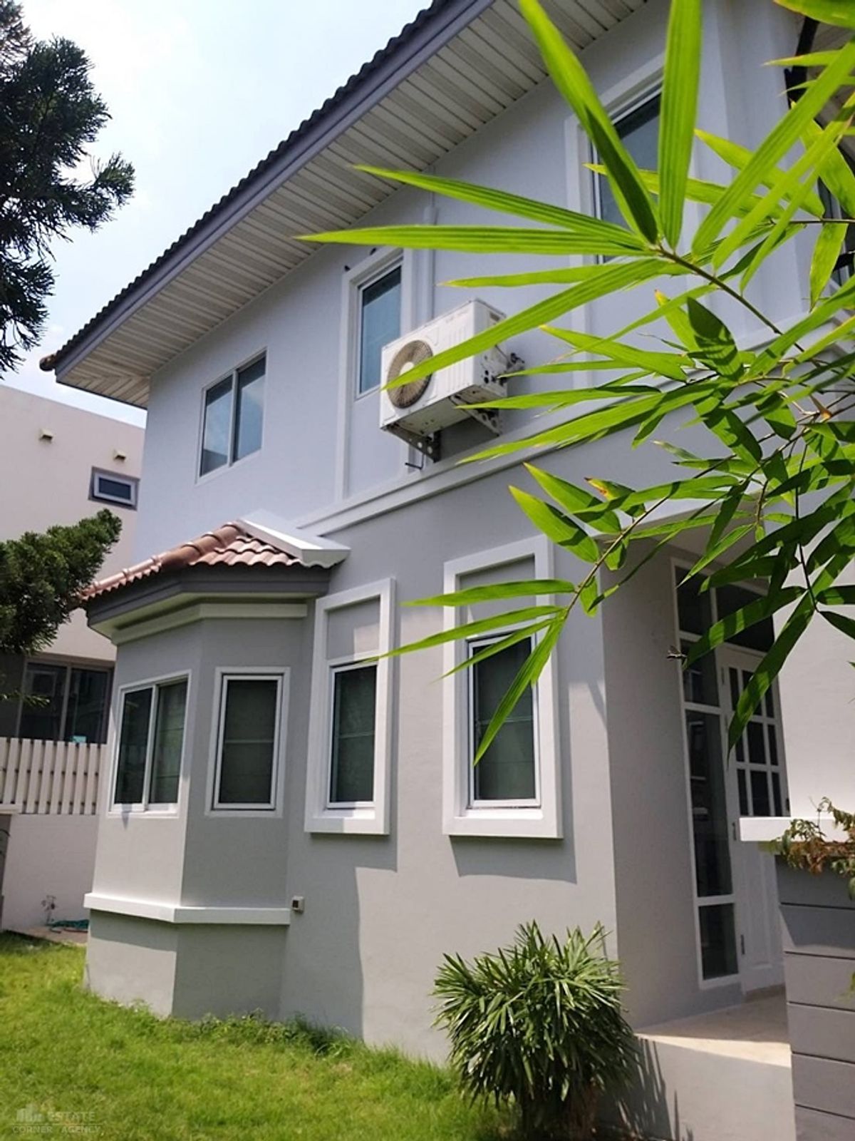 ขายบ้านสมุทรปราการ สำโรง : ขาย บ้านเดี่ยว สิรินดา พราน่า บ้านสวยขนาด 56.5 ตร.ว. 3 นอน 3 น้ำ