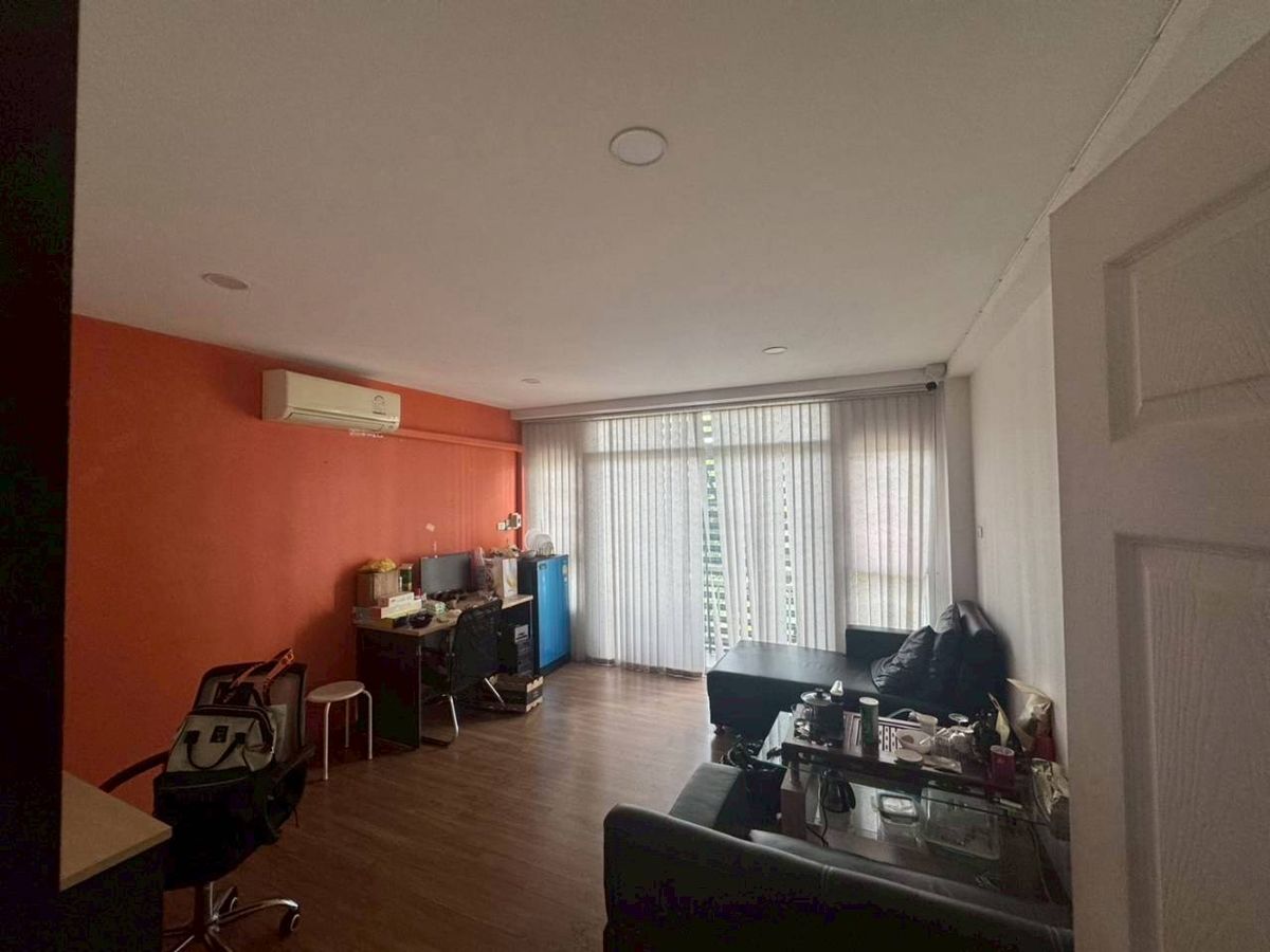 ขายอาคารพาณิชย์เชียงใหม่ : ขาย อาคารพาณิชย์ 4 ชั้น - โครงการ Star Avenue 2 (สตาร์เอเวนิว ไลฟ์สไตล์มอลล์) ใจกลางเมืองเชียงใหม่