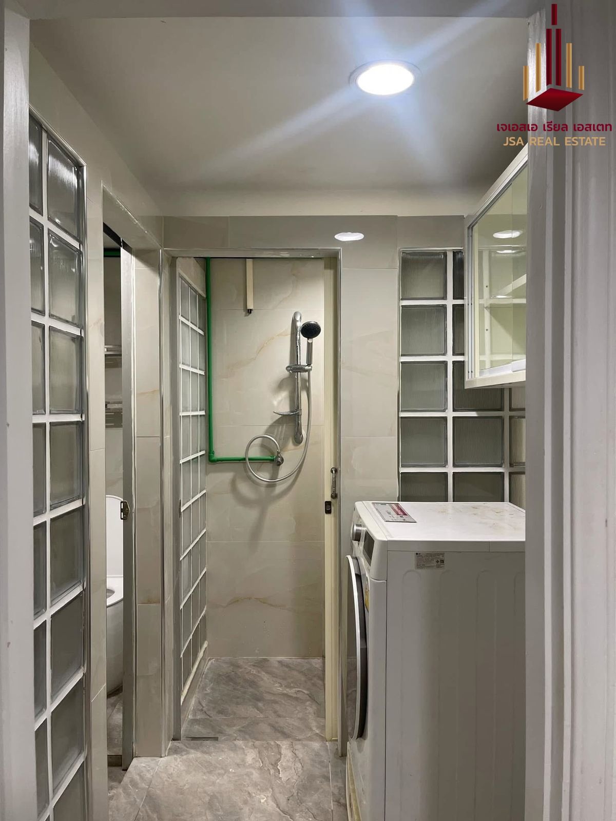 ให้เช่าคอนโดสีลม ศาลาแดง บางรัก : ✨ For Rent: Diamond Tower ✨ Only 32,000 THB/month 💰