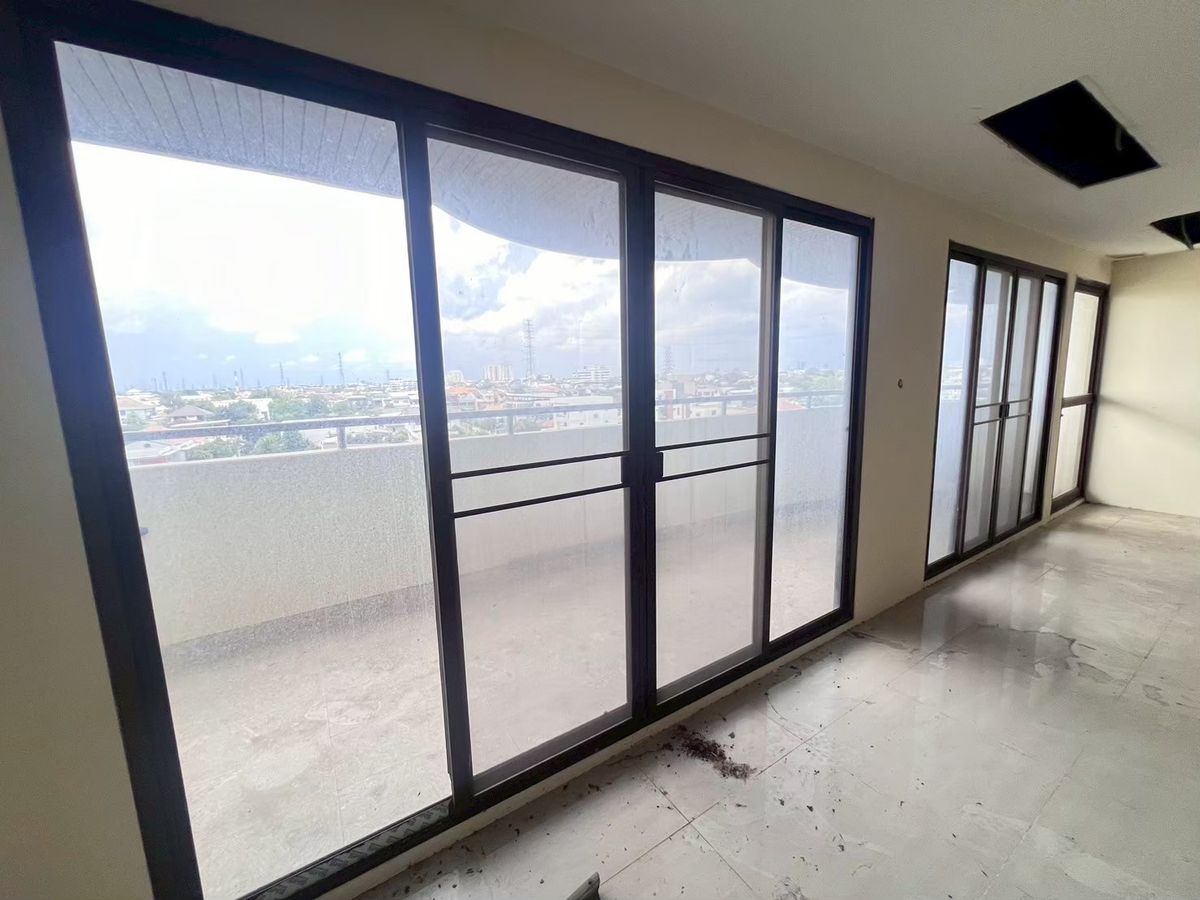 ขายคอนโดพัฒนาการ ศรีนครินทร์ : ขายด่วน คอนโดFloraville พัฒนาการ51 ขนาด 110.13 ตารางเมตร ใกล้APL หัวหมาก และรถไฟฟ้าสายสีเหลือง สถานีหัวหมาก