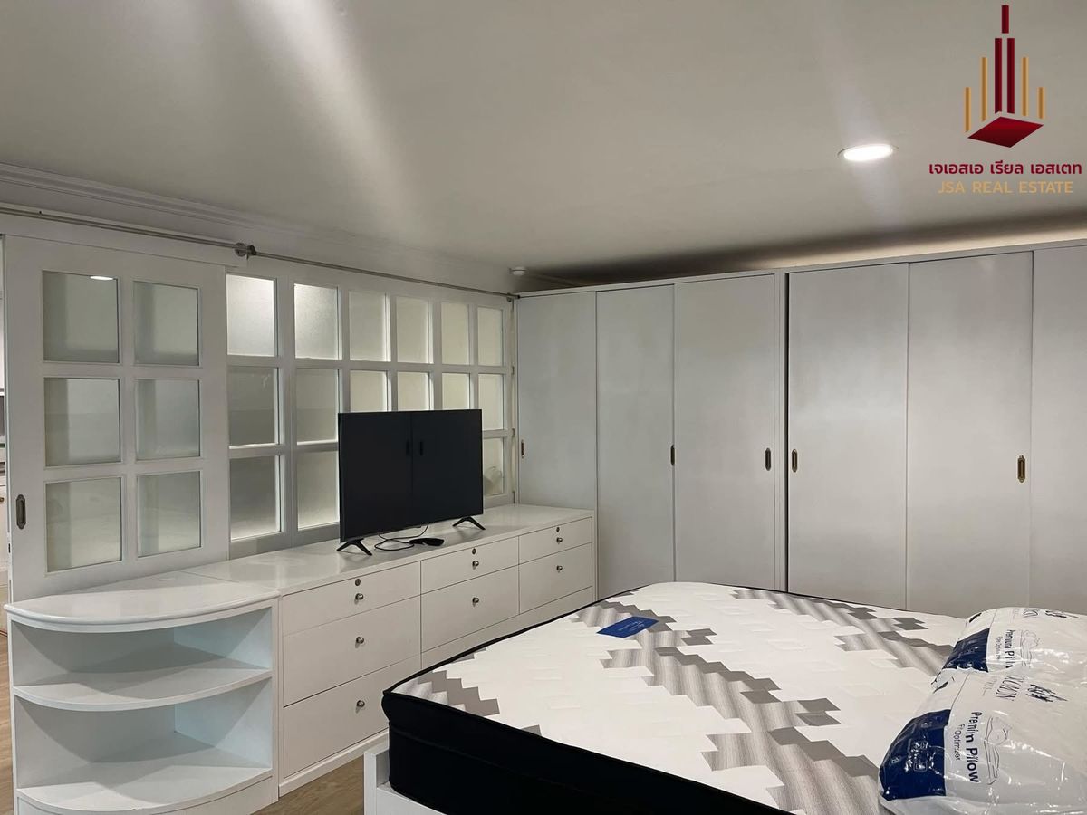 ให้เช่าคอนโดสีลม ศาลาแดง บางรัก : ✨ For Rent: Diamond Tower ✨ Only 32,000 THB/month 💰