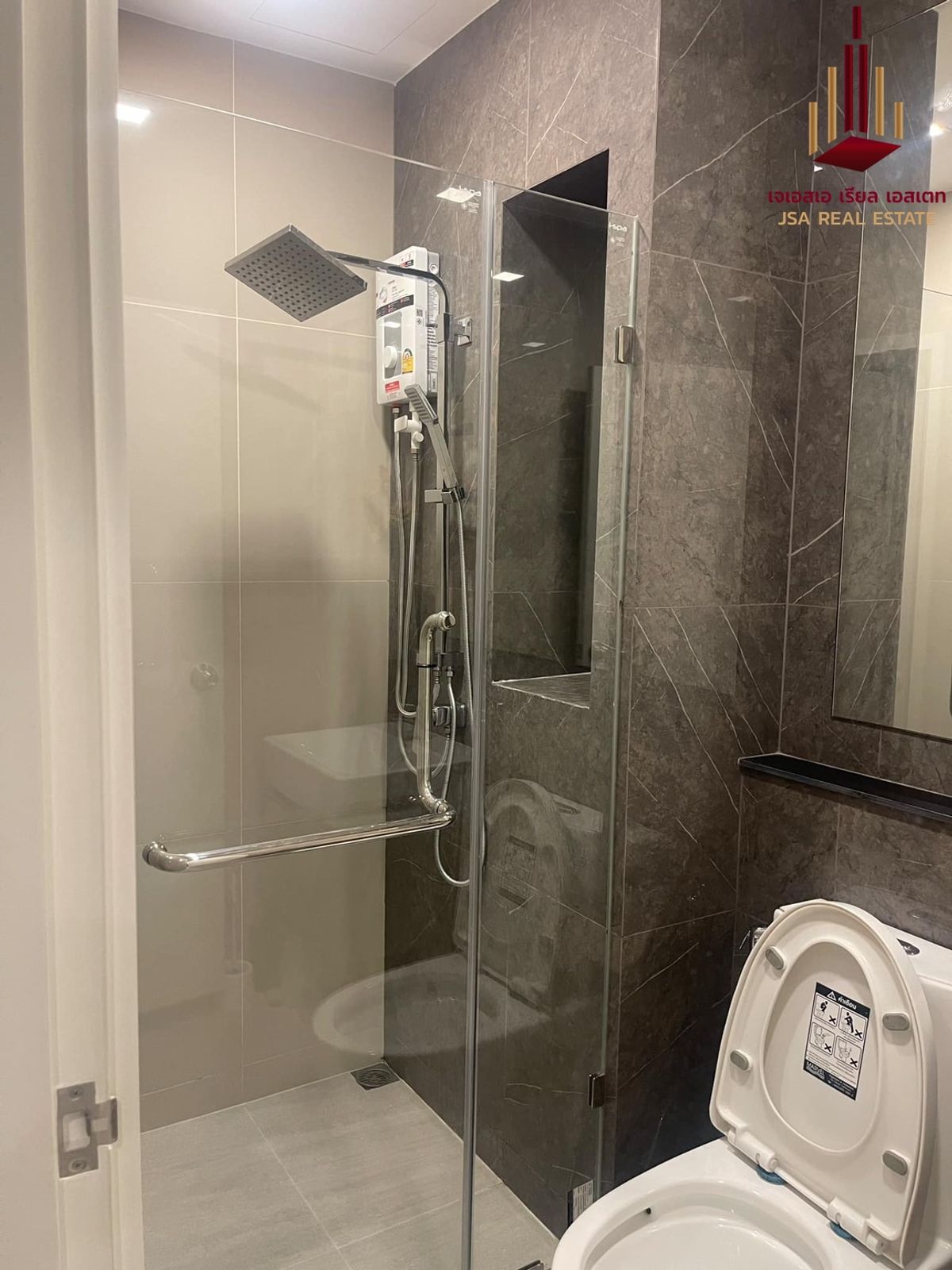 For SaleCondoRama9, Petchburi, RCA : ✨ For Sale: The Tree Pattanakarn - Ekkamai Condo ✨ 💰 ONLY 3,9000,000 THB