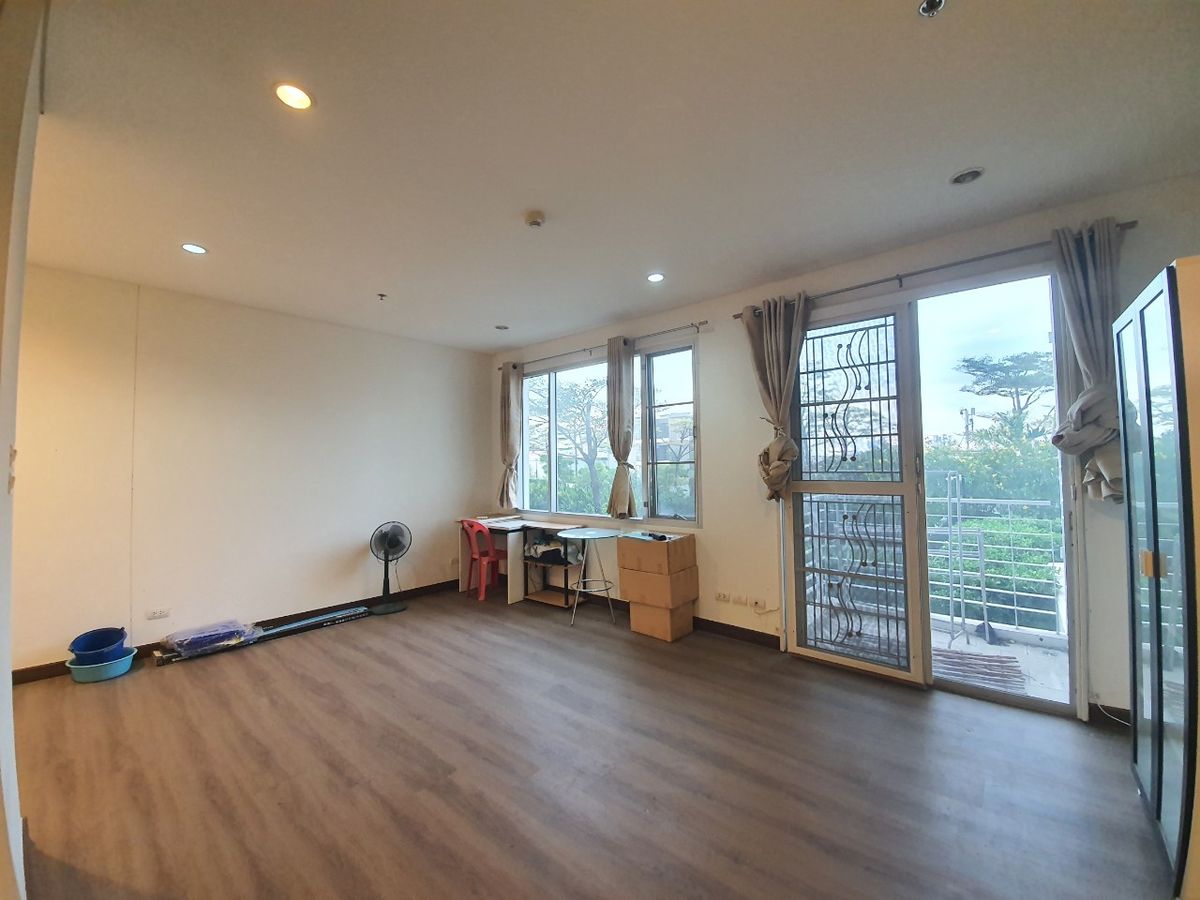 ขายคอนโดวงเวียนใหญ่ เจริญนคร : ขายคอนโด Villa Sathorn ( วิลล่า สาทร ) ติดรถไฟฟ้า BTS กรุงธนบุรี ( วิวสวน )