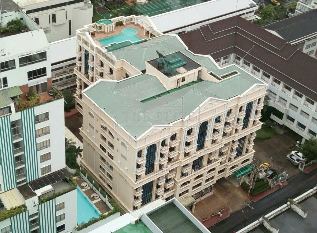 For RentCondoSilom, Saladaeng, Bangrak : ✨ Big condo in the heart of Sathorn-Silom Anyone looking for a rental room, dont miss it 💯