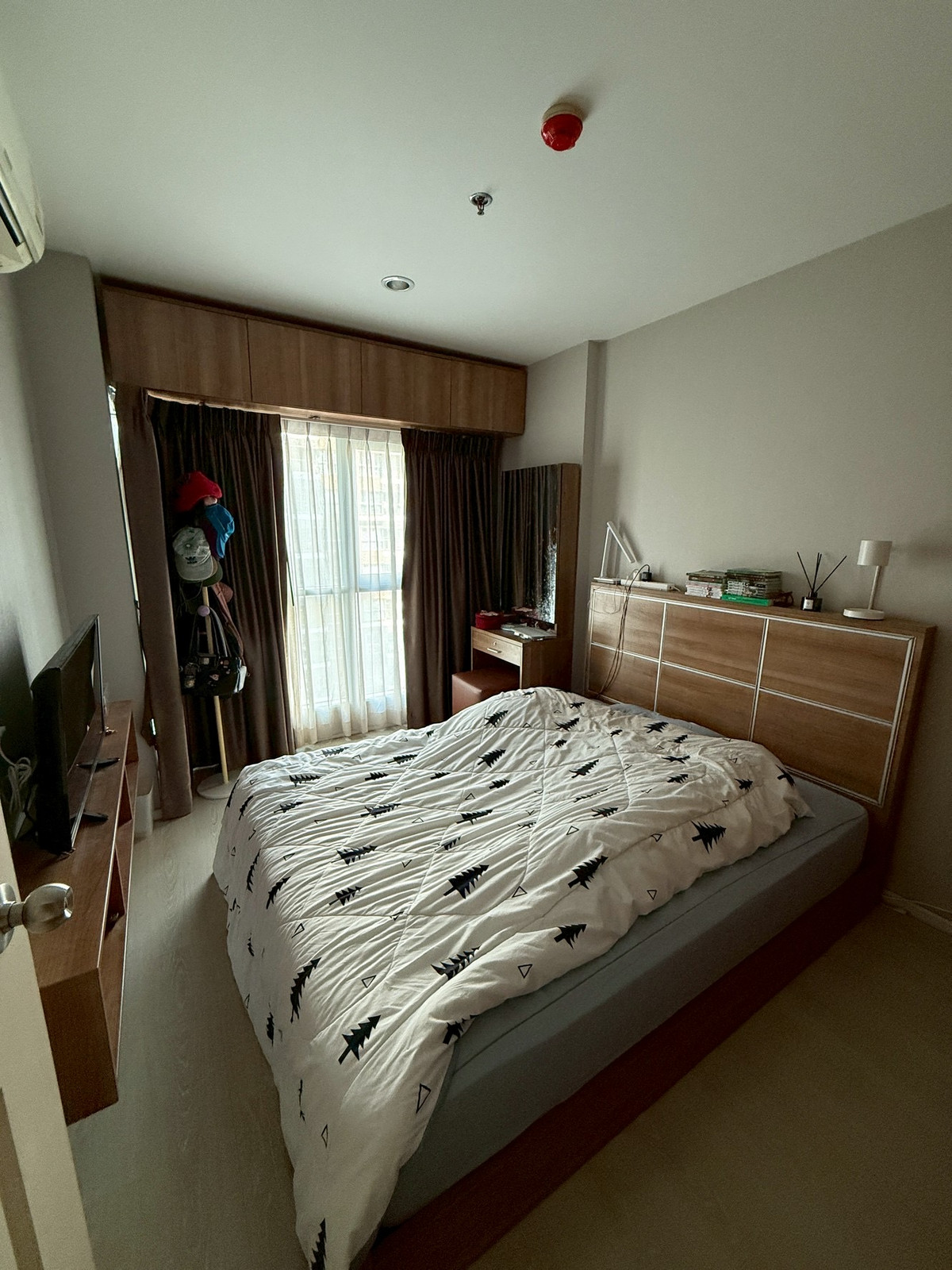 ให้เช่าคอนโดพระราม 9 เพชรบุรีตัดใหม่ RCA : ⚡️Flash Deal⚡️ Aspire rama9 โครงการใกล้เซ็นทรัลพระราม9 Mrt rama9 💫 32 Sqm 14,000 บาทถูกสุดในตลาด สนใจติดต่อพัตเตอร์ 0928895628