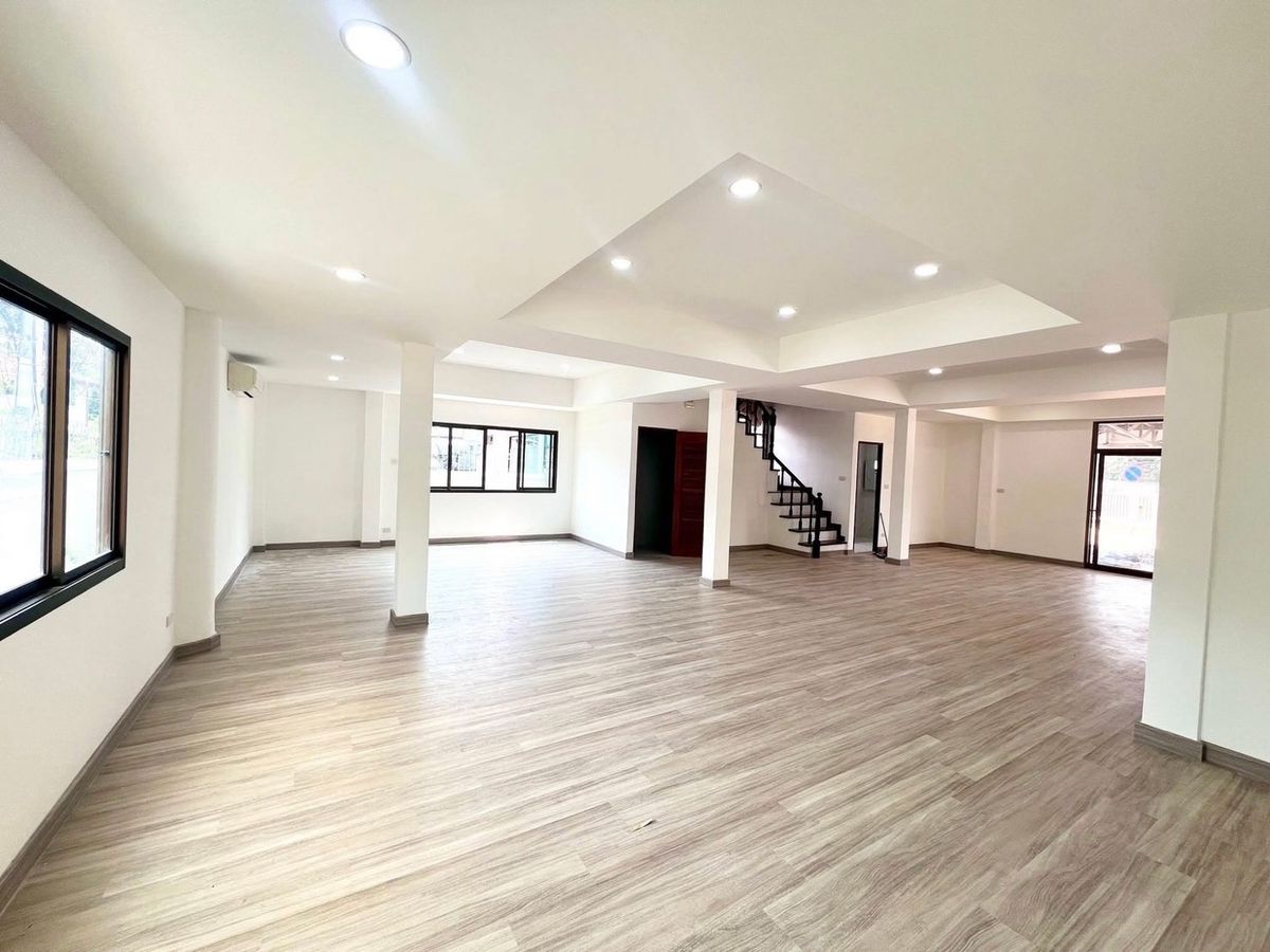 ให้เช่าโฮมออฟฟิศเกษตร นวมินทร์ ลาดปลาเค้า : ให้เช่า โฮมออฟฟิศ ริมถนน เกษตร-นวมินทร์ จอดรถได้ 8 จดทะเบียนบริษัท และประกอบธุรกิจได้ 