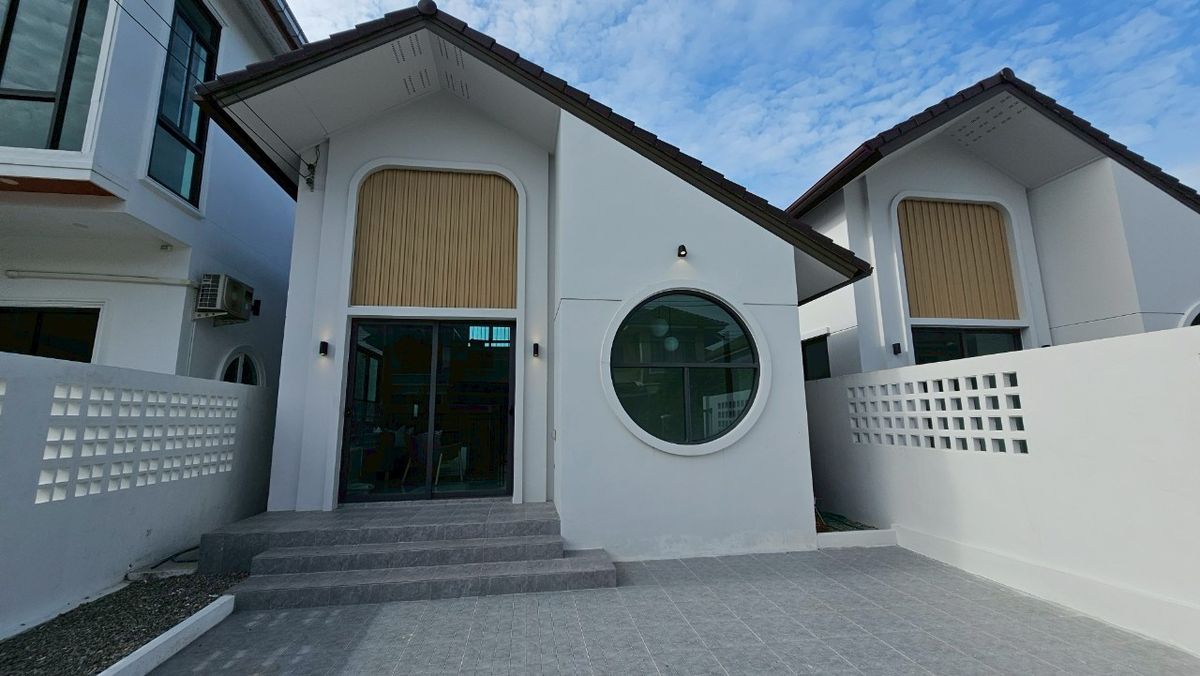 ขายบ้านพัทยา บางแสน ชลบุรี สัตหีบ : ขายบ้านเดี่ยว หมู่บ้านมณีแก้ว ขนาด 40 ตารางวา บางแสน ชลบุรี