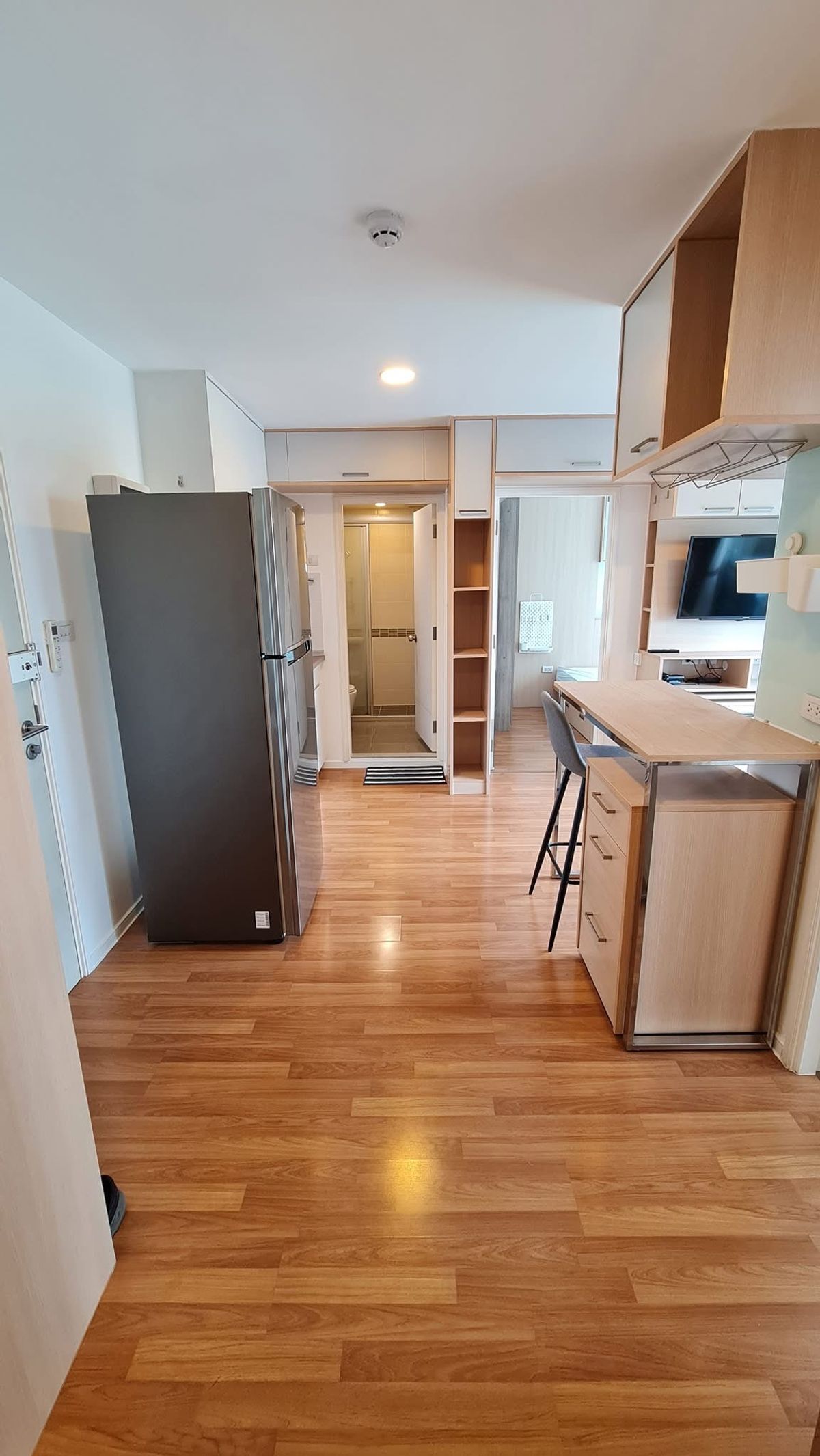 ให้เช่าคอนโดบางนา แบริ่ง ลาซาล : ให้เช่า 📍Lumpini Place Bangna Km.3 📍 2 ห้องนอน เฟอร์นิเจอร์ และ เครื่องใช้ไฟฟ้าครบ ใกล้ MRT ศรีอุดม