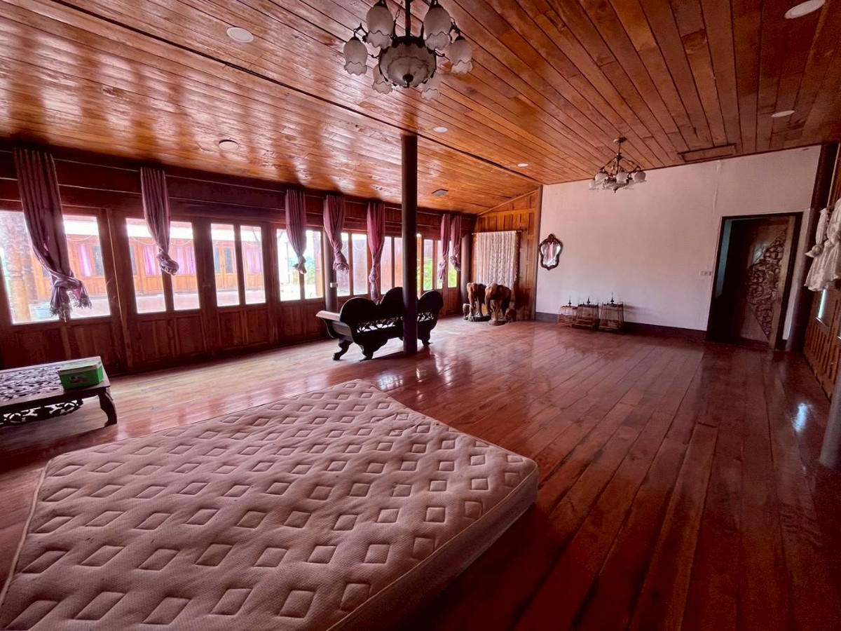 ขายบ้านกาญจนบุรี : ขายบ้านพักตากอากาศกาญจนบุรี 5 ไร่ เลาขวัญ วิวเขา บรรยากาศสงบ บ้านไม้สักกึ่งปูน พร้อมเข้าอยู่