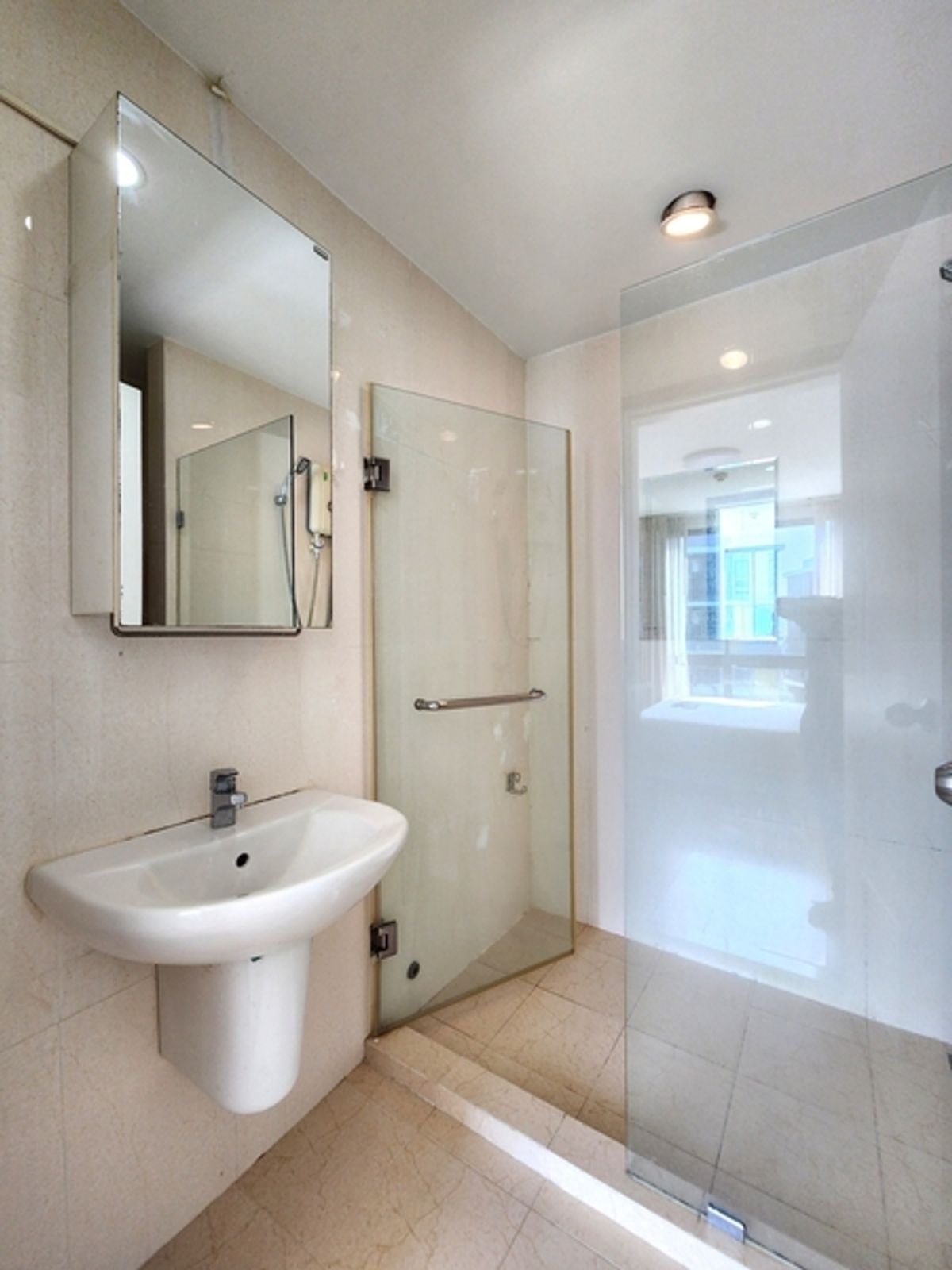 ขายคอนโดอ่อนนุช อุดมสุข : ขาย 2-Bed ห้องมุม วิวสระ สไตล์รีสอร์ท ICondo สุขุมวิท 103 อุดมสุข