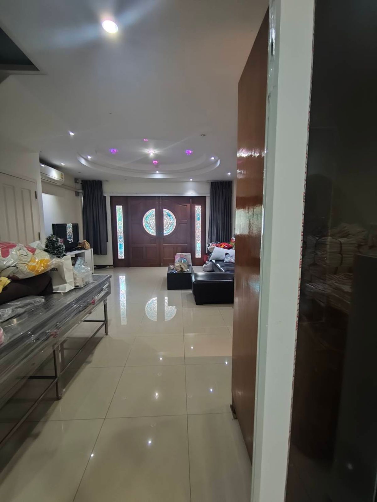 ขายทาวน์โฮมลาดพร้าว เซ็นทรัลลาดพร้าว : ขายทาวน์โฮม 3 ชั้น บ้านบดินทร์ เอ็กซ์คลูซีฟ ลาดพร้าว 112 ใกล้รถไฟฟ้าสายสีเหลือง