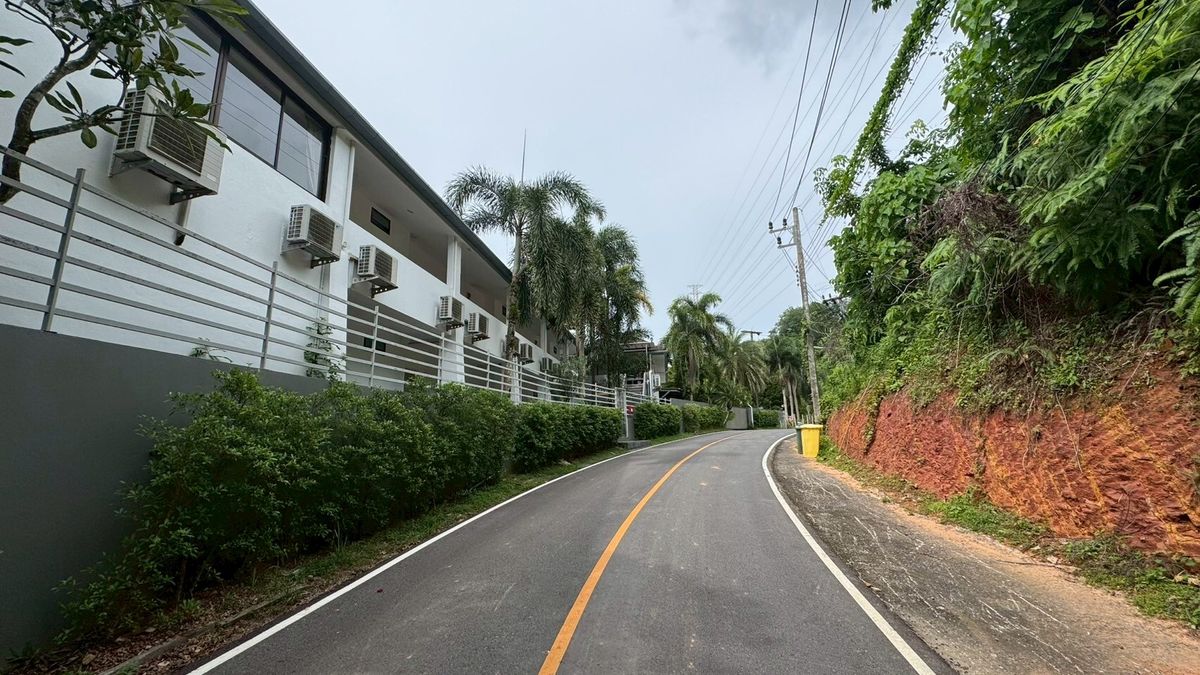 For SaleHotel&Apartment BusinessPhuket : Sell ​​Ananda Place Resort, Ko Kaew, Mueang District, Phuket Province, with another 1 rai of empty land, a total area of ​​more than 2 and a half rai.