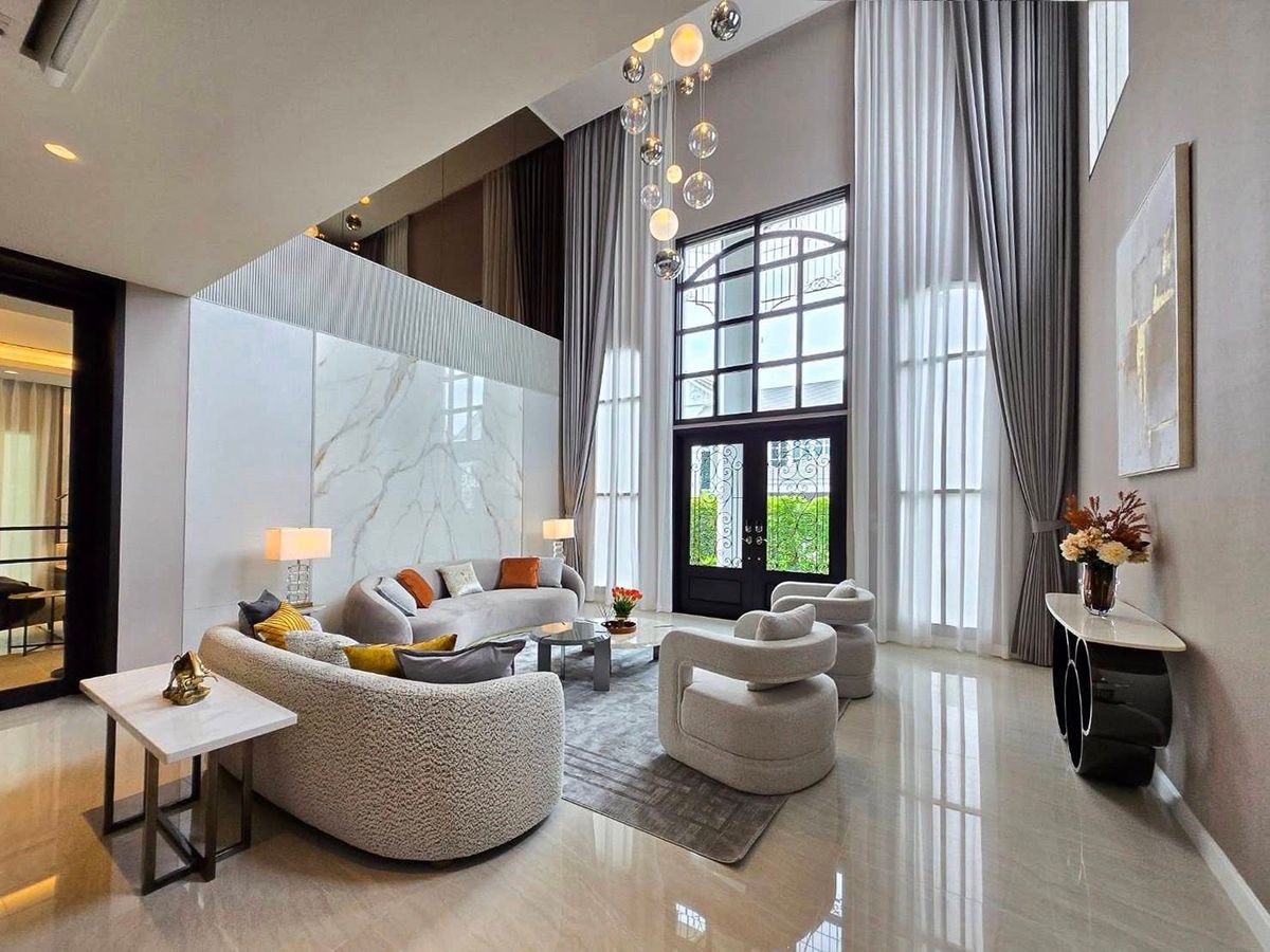 HouseLadkrabang, Suwannaphum Airport : Rent/House for sale, decorated with 2 floors, 5 bedrooms, complete with Suitable for the big family. Perfect Masterpiece Rama 9 - Krungthep Kreetha