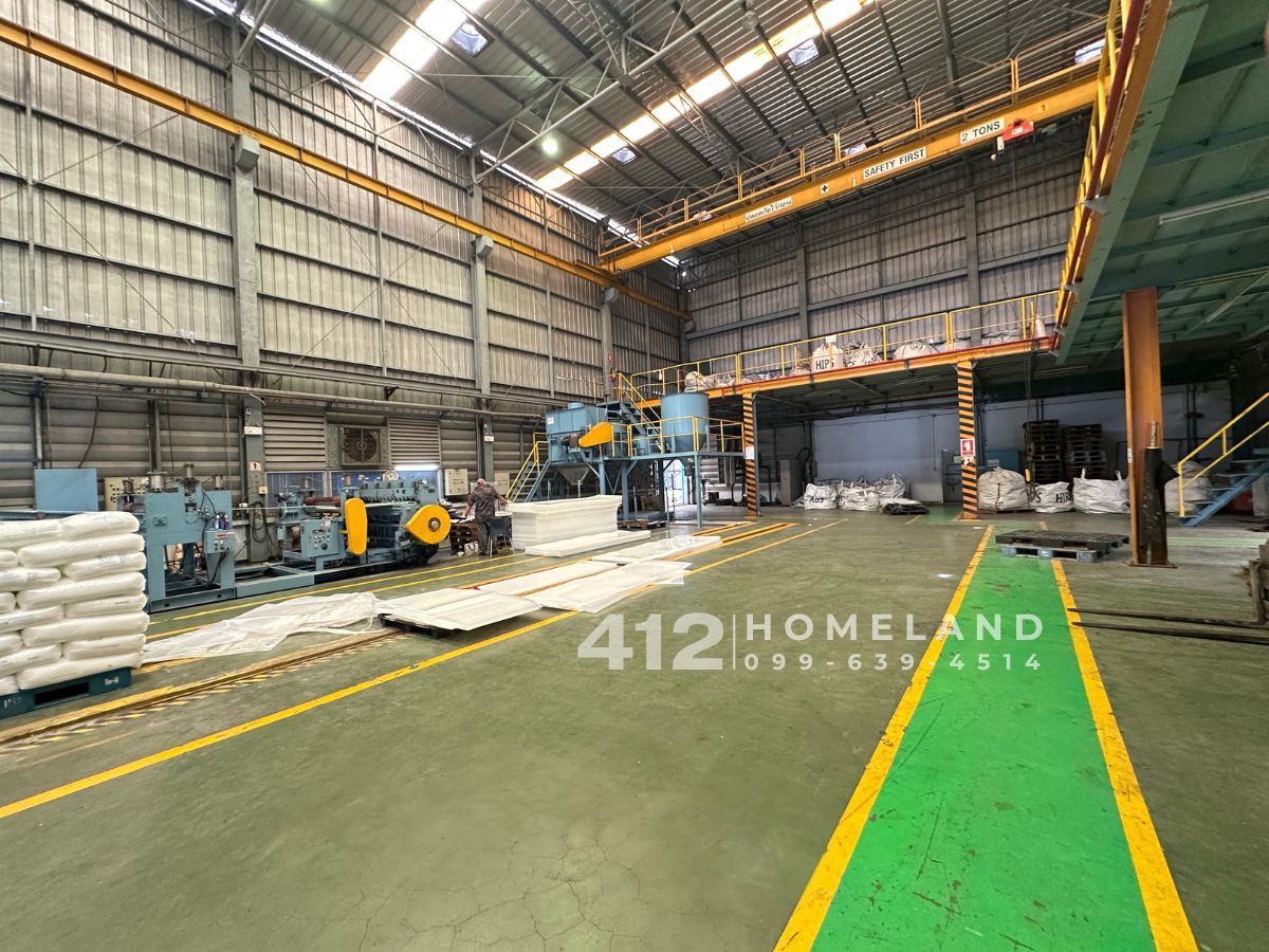 FactorySamut Prakan,Samrong : Selling/renting a factory-4,200 square meters of warehouse, with a license 4, correct, good location on the main road, big car, comfortable Bangsai - Bang Bo Samut Prakan