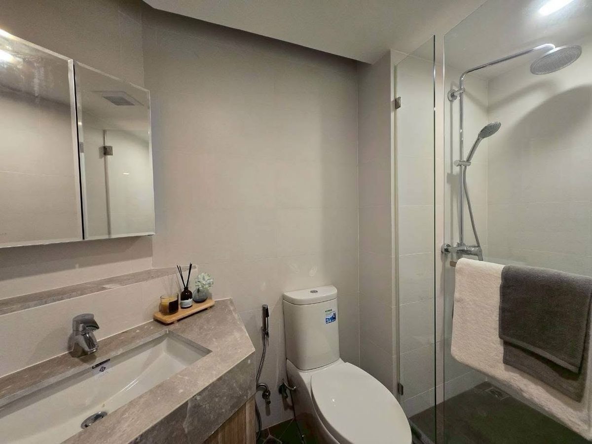 ขายคอนโดหัวหิน ประจวบคีรีขันธ์ : 📢✨ ดีลพิเศษที่ไม่ควรพลาด!คอนโดใหม่ ขาย 2 ยูนิต เพียง 7 ล้านบาท  เดินเพียง 200 เมตรถึงชายหาดเขาตะเกียบหัวหิน ติดสนามกอล์ฟสวนสน บรรยากาศเงียบสงบ น้ำทะเลใส ทรายละเอียด เดินทางสะดวกจากกรุงเทพ ใกล้ชุมชนและร้านอาหาร