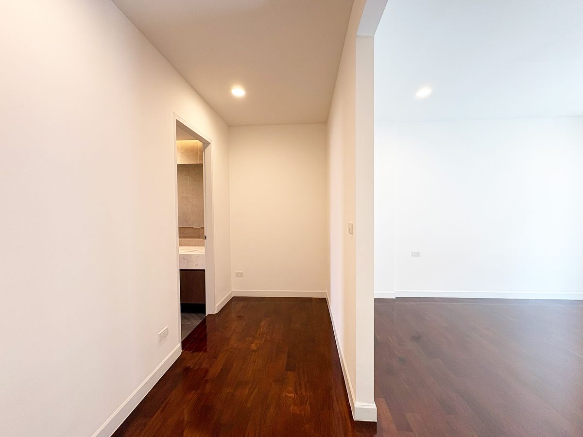 For SaleTownhomeSathorn, Narathiwat : ✨ Luxury European Classic 4-storey corner townhome — featuring 2 combined units and a grand 812 sqm. usable area, the largest in Rama III! ✨