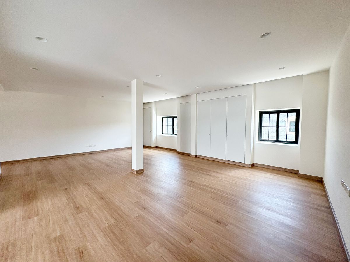 For SaleTownhomeSathorn, Narathiwat : ✨ Luxury European Classic 4-storey corner townhome — featuring 2 combined units and a grand 812 sqm. usable area, the largest in Rama III! ✨