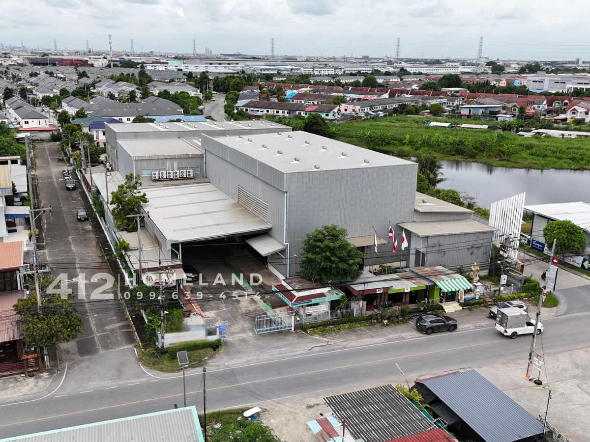 FactorySamut Prakan,Samrong : Selling/renting a factory-4,200 square meters of warehouse, with a license 4, correct, good location on the main road, big car, comfortable Bangsai - Bang Bo Samut Prakan