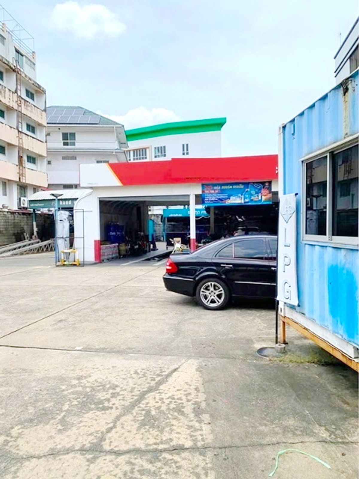 ม.ธุรกิจบัณฑิตย์ 1 กม.ให้เช่าที่ดิน ติดถนนใหญ่ประชาชื่น 321 ตร.วา. เดอะ มอลล์ งามวงศ์วาน 930ม. สี่แยกพงษ์เพชร Loading...