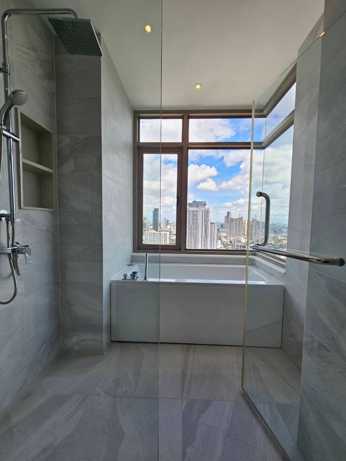 For SaleCondoSukhumvit, Asoke, Thonglor : The best price ❗ Rhythm Ekkamai Estate Luxury Condo