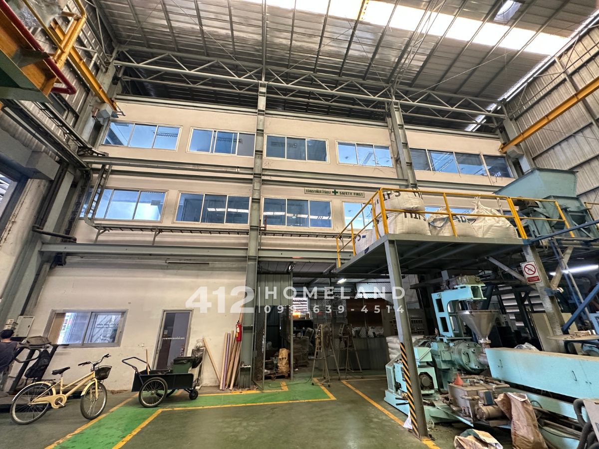 FactorySamut Prakan,Samrong : Selling/renting a factory-4,200 square meters of warehouse, with a license 4, correct, good location on the main road, big car, comfortable Bangsai - Bang Bo Samut Prakan