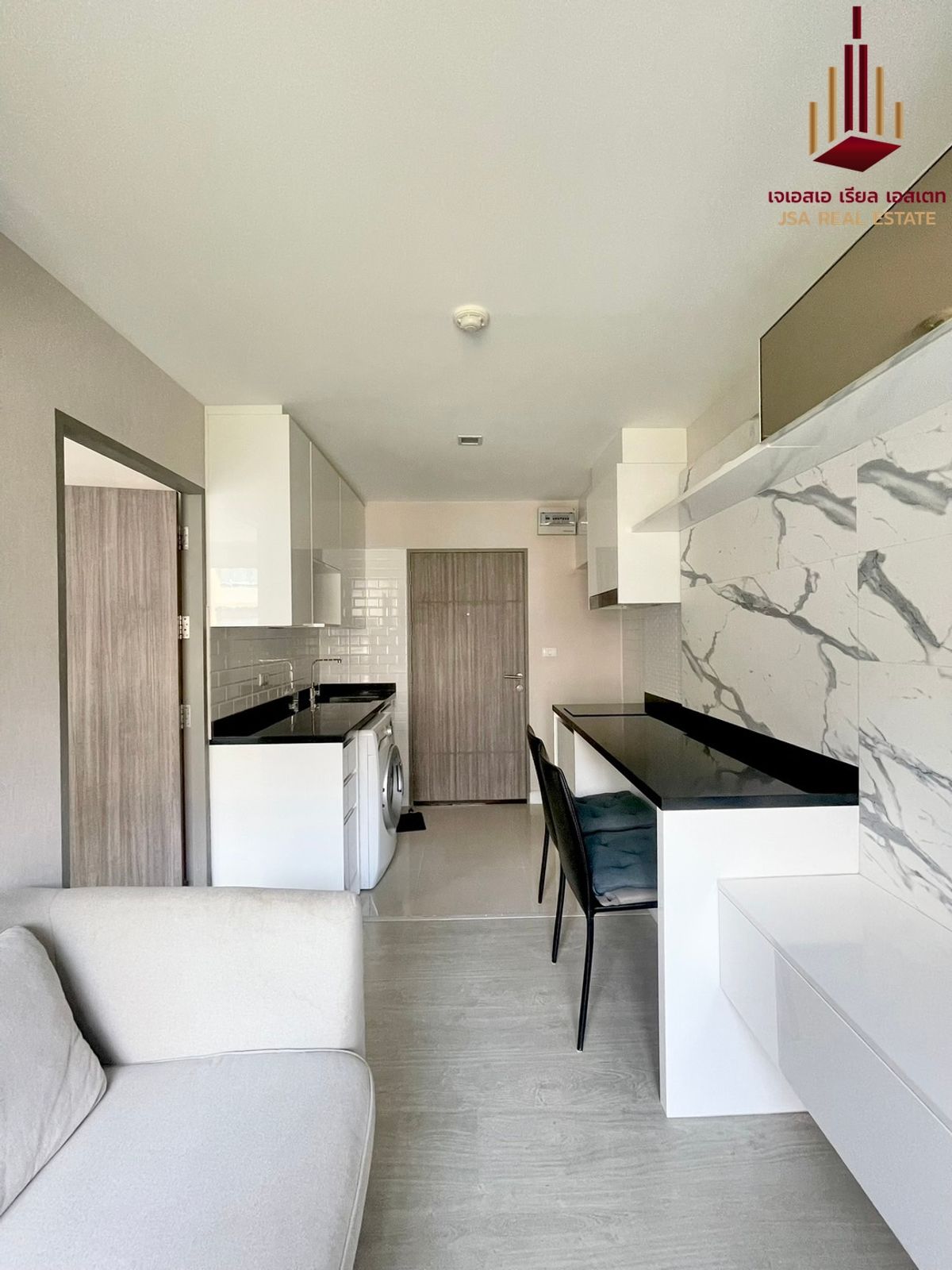 For SaleCondoRatchadapisek, Huaikwang, Suttisan : ✨ For Sale: Metro Luxe Ratchada Condo ✨ 💰 ONLY 2,690,000 THB