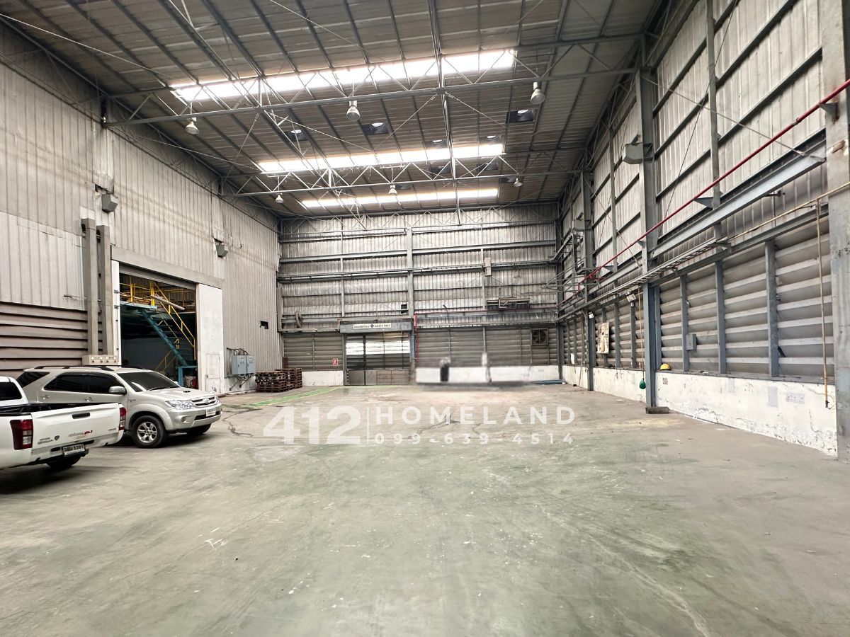 FactorySamut Prakan,Samrong : Selling/renting a factory-4,200 square meters of warehouse, with a license 4, correct, good location on the main road, big car, comfortable Bangsai - Bang Bo Samut Prakan