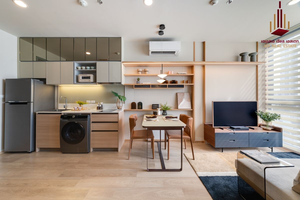 For SaleCondoSathorn, Narathiwat : ✨ For Sale: The Issara Sathorn Condo ✨ 💰 ONLY 6,340,000 THB