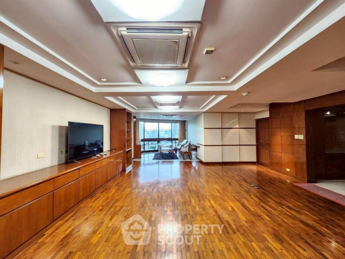 For RentCondoSukhumvit, Asoke, Thonglor : 3-BR Condo at President Park Condominium near MRT Queen Sirikit National Convention Centre