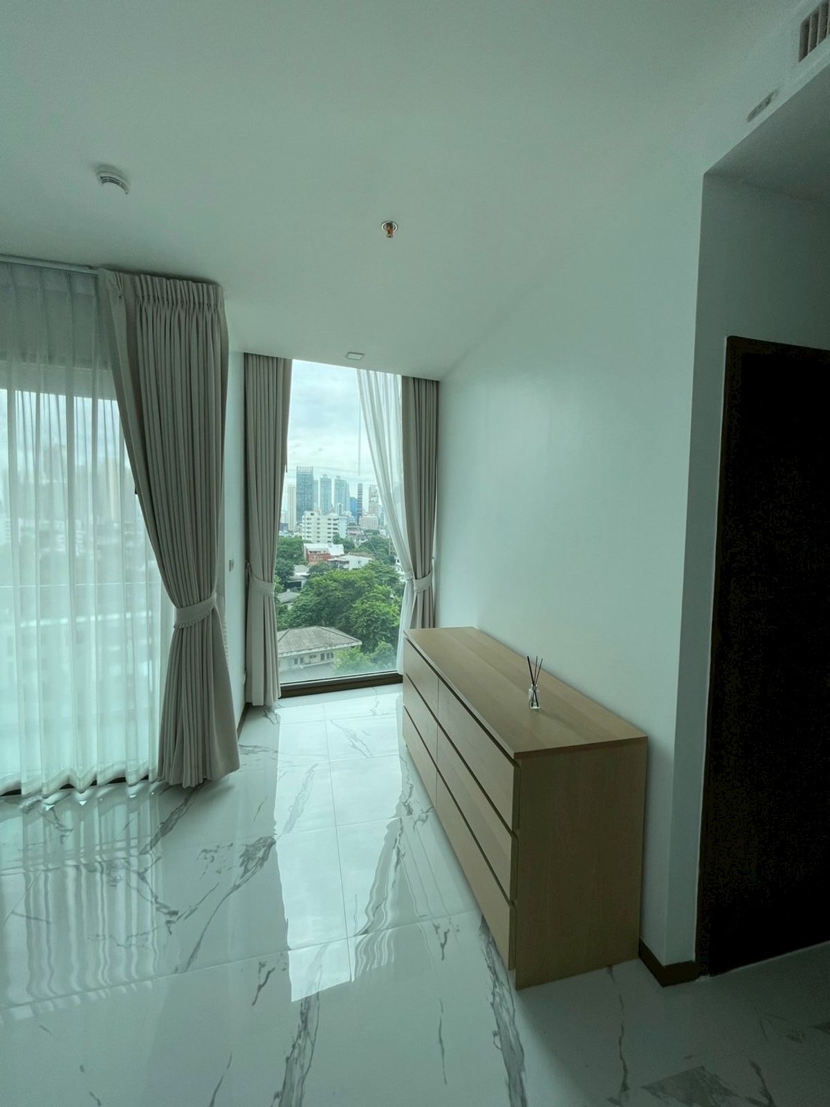 ขายคอนโดสุขุมวิท อโศก ทองหล่อ : ขายคอนโด Noble Remix 1 ห้องนอน 50 ตร.ม. (S03-2100(S))