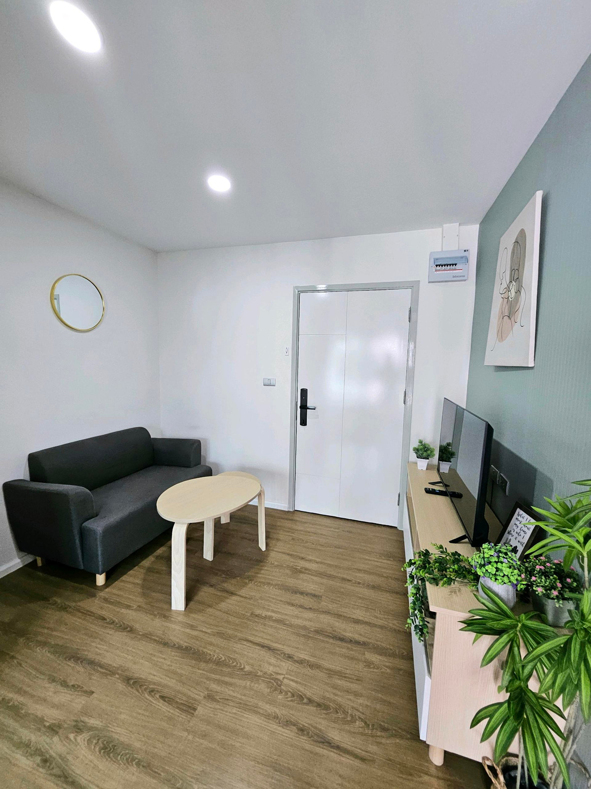 For RentCondoSamut Prakan,Samrong : Condo rental near the Bearing BTS 5 minutes