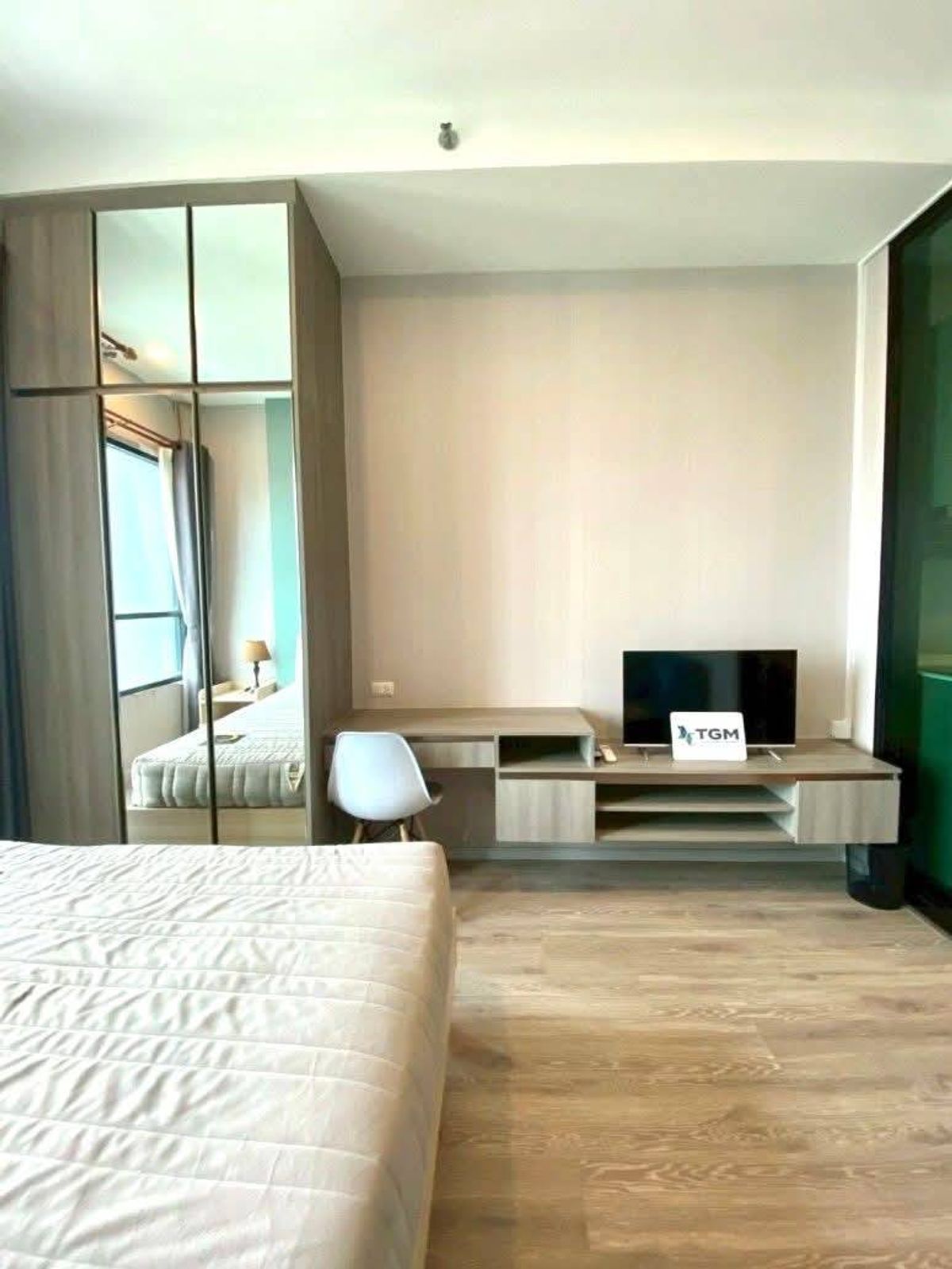 For RentCondoRamkhamhaeng, Hua Mak : For rent 📍 Knightsbridge Collage Ramkhamhaeng 📍 Fully furnished and equipped, next to Soi Ramkhamhaeng 42