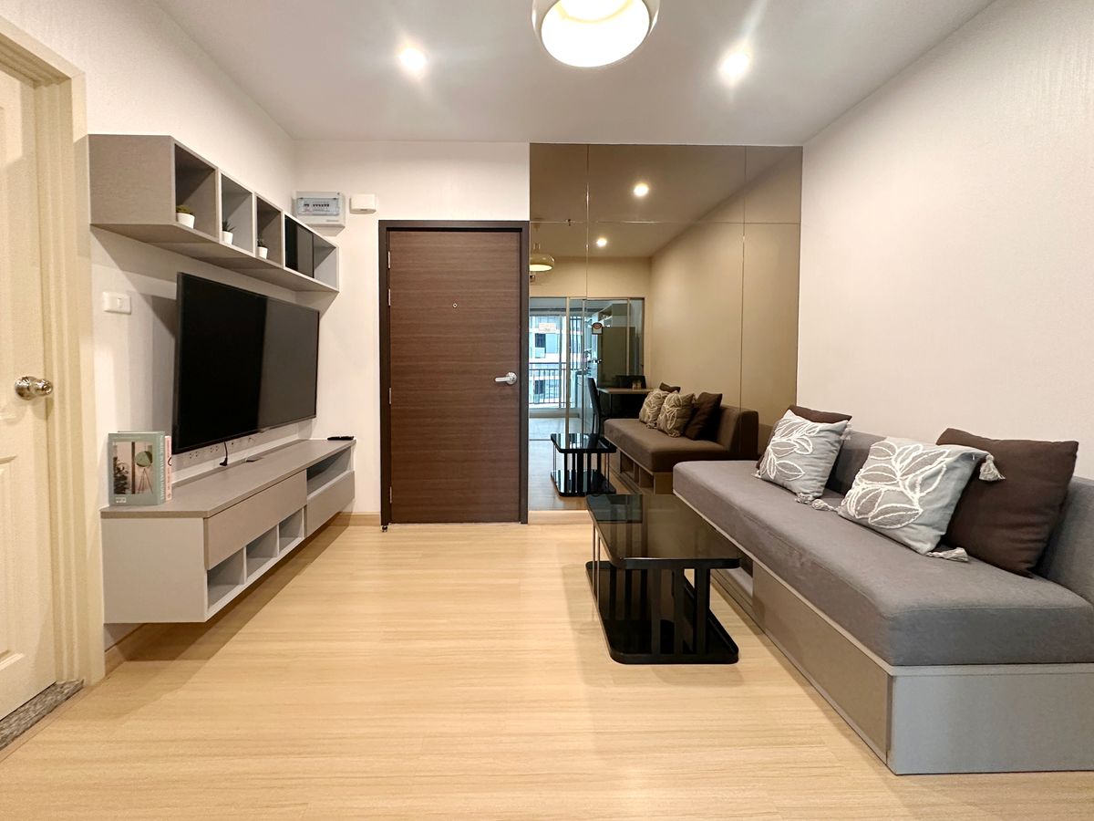 For SaleCondoRama9, Petchburi, RCA : Supalai Veranda, Rama 9, beautiful room, very good price, high class, complete with special lighting systems, adjusting the light in the room to relax the atmosphere.