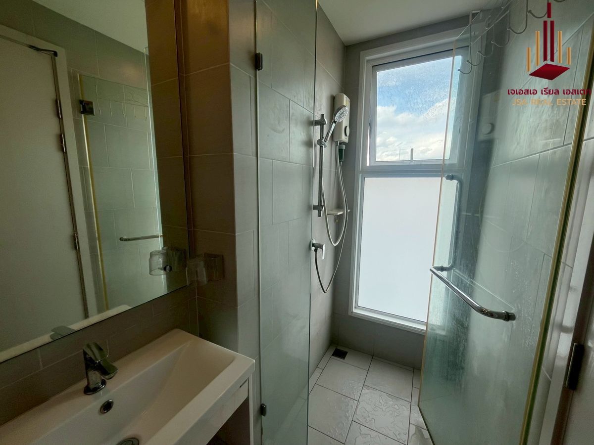 For SaleCondoPinklao, Charansanitwong : ✨ For Sale: De Lapis Charan 81 Condo ✨ 💰 ONLY 2,570,000 THB