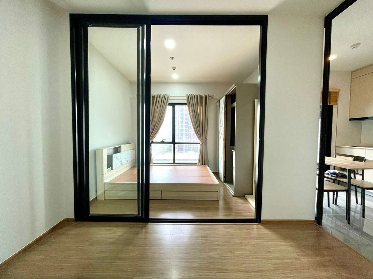 For SaleCondoRamkhamhaeng, Hua Mak : 📢👇 Pet-Friendly Living!
Perfect for modern urban lifestyle or as a high-potential investment with strong rental demand. Located in a prime city area, surrounded by shopping malls, hospitals, and leading universities.
