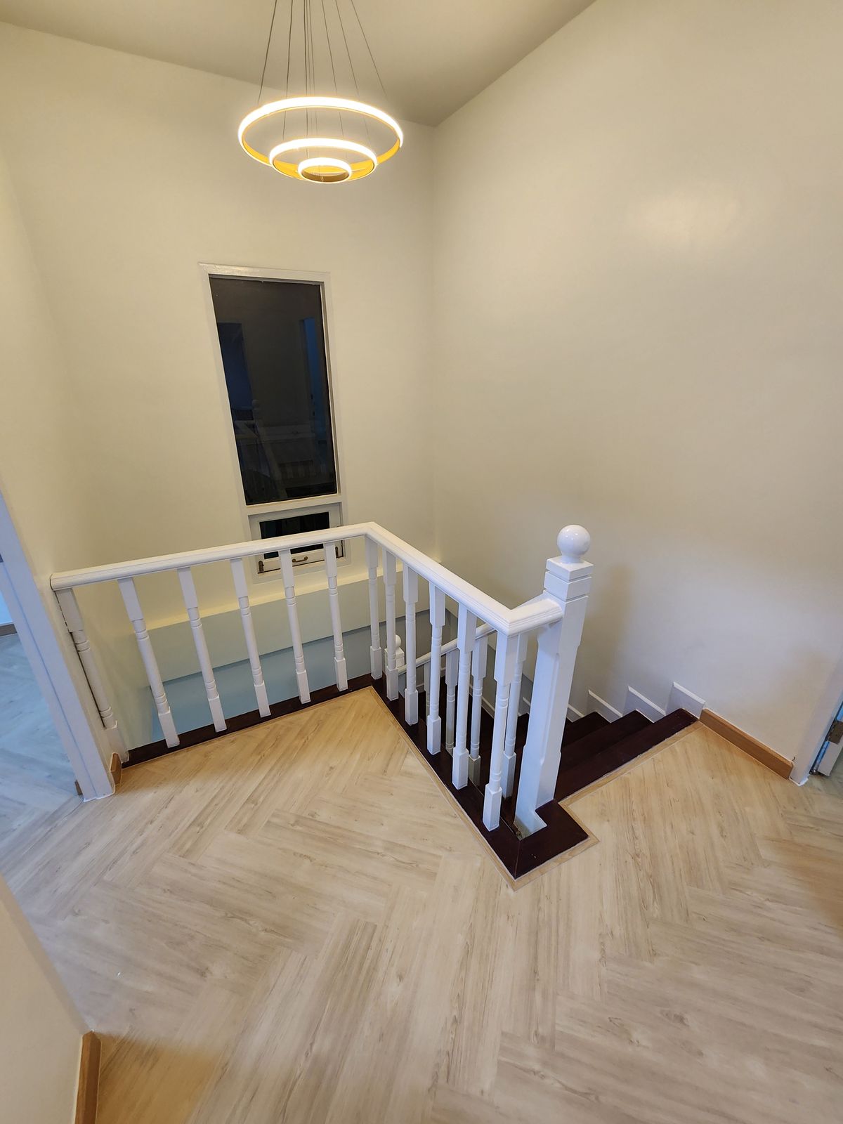 For SaleHousePathum Thani,Rangsit, Thammasat : Single house, 4 bedrooms, large gardens, airy, new, very nice to live in Rangsit Khlong Song in the middle of the community. Near the Future Park Rangsit 8 minutes to BTS Count