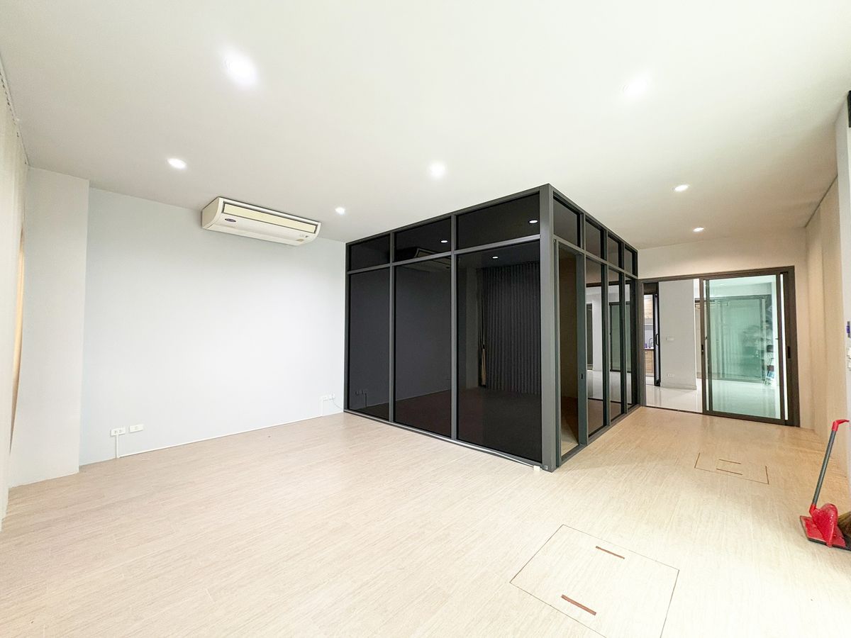 TownhomeRama3 (Riverside),Satupadit : ✨ JADE Height Sathorn --rama 3 | Luxury Home Office for Business and Residence ✨