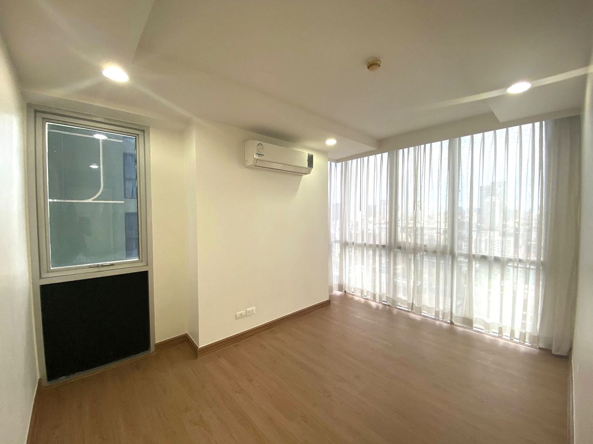 ขายคอนโดลาดพร้าว เซ็นทรัลลาดพร้าว : ขายคอนโด  The Line Phahonyothin Park ราคา 5,800,000 บาท [NCs250909]