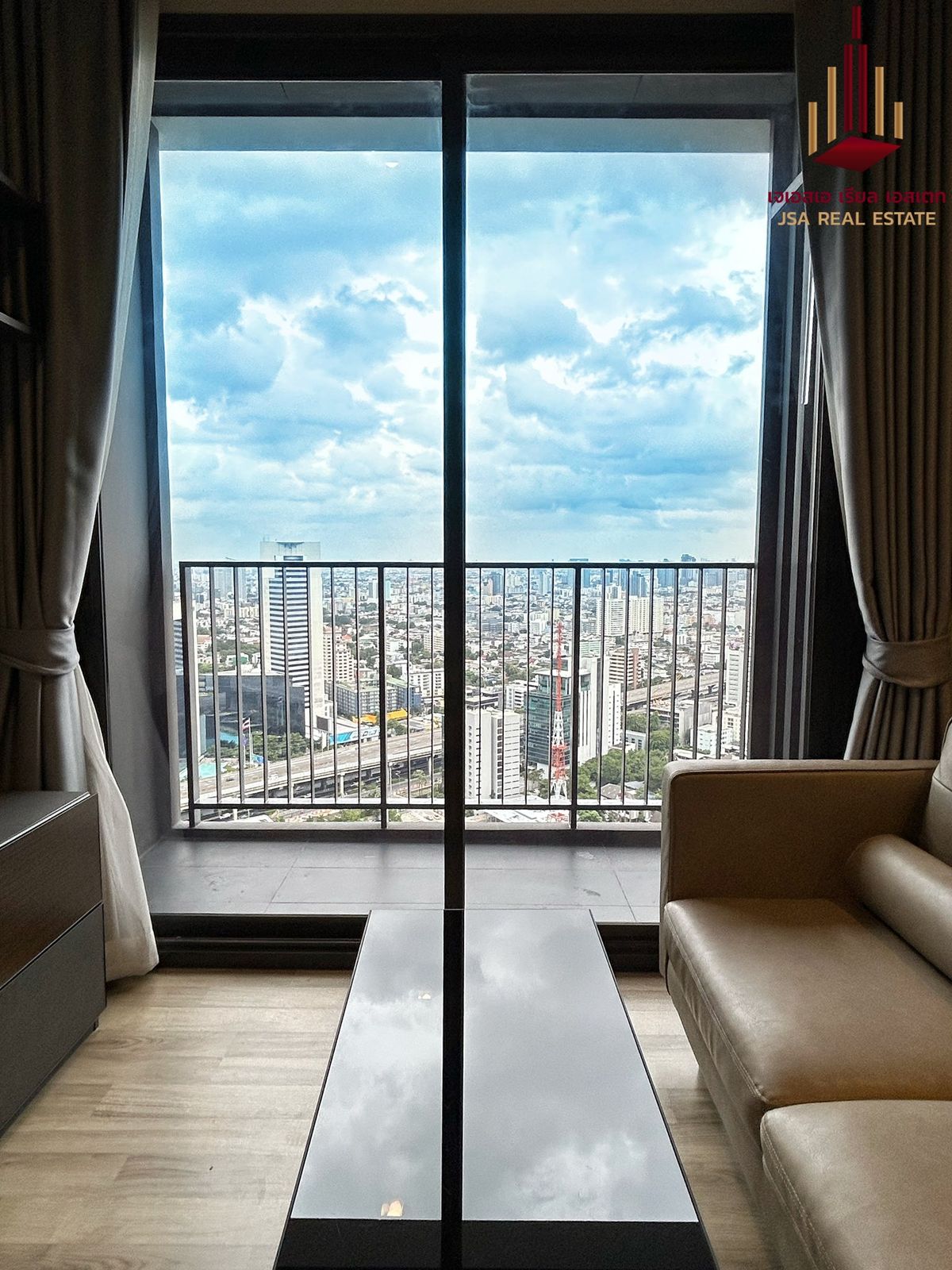 For SaleCondoSapankwai,Jatujak : ✨ For Sale: The Line Jatujak - Mochit Condo ✨ 💰 ONLY 6,390,000 THB