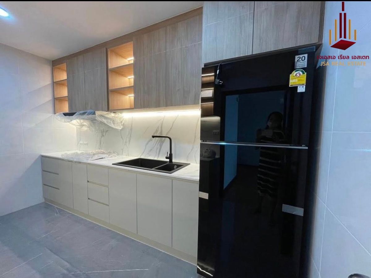 For RentCondoSathorn, Narathiwat : ✨ For Rent: Sathorn Garden Condo ✨ 💰 ONLY 95,000 THB/Month