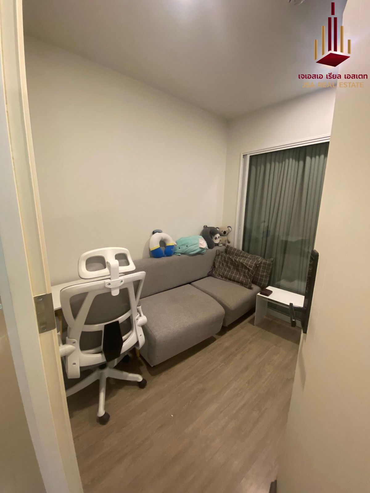 For SaleCondoKasetsart, Ratchayothin : ✨ For Sale: Blue Phahonyothin 35 condo ✨ 💰 ONLY 2,300,000 THB