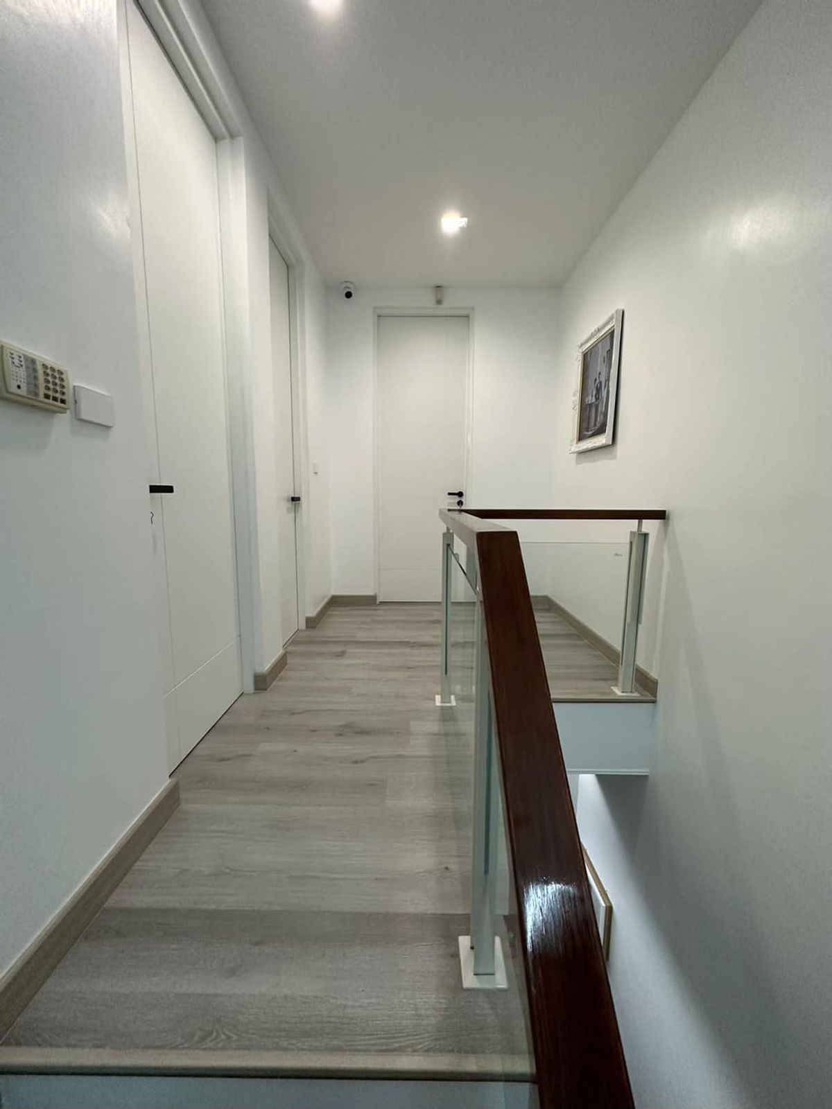 For SaleHousePattanakan, Srinakarin : Detached corner house close to garden on Krungthep Kreetha Road., Soi 7 : Fully Renovated