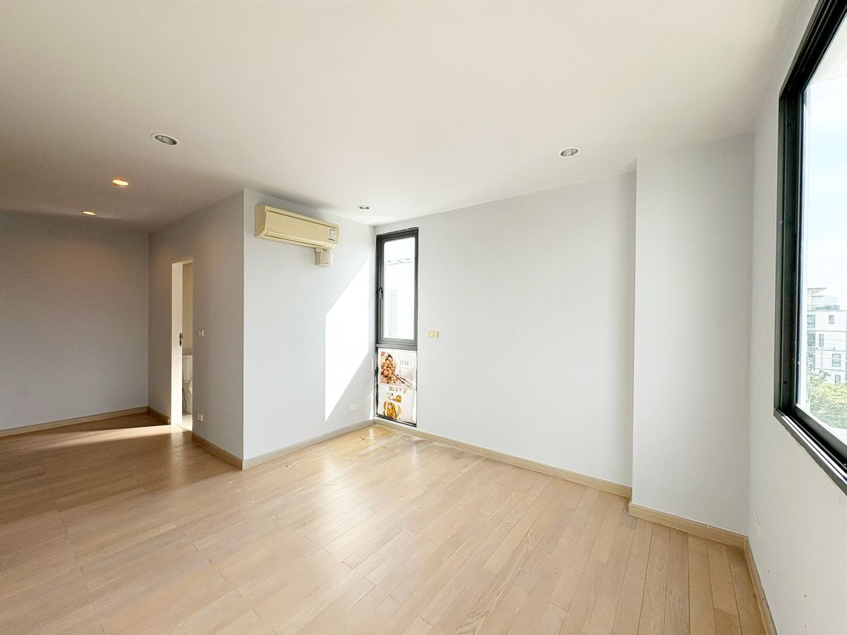 TownhomeRama3 (Riverside),Satupadit : ✨ JADE Height Sathorn --rama 3 | Luxury Home Office for Business and Residence ✨