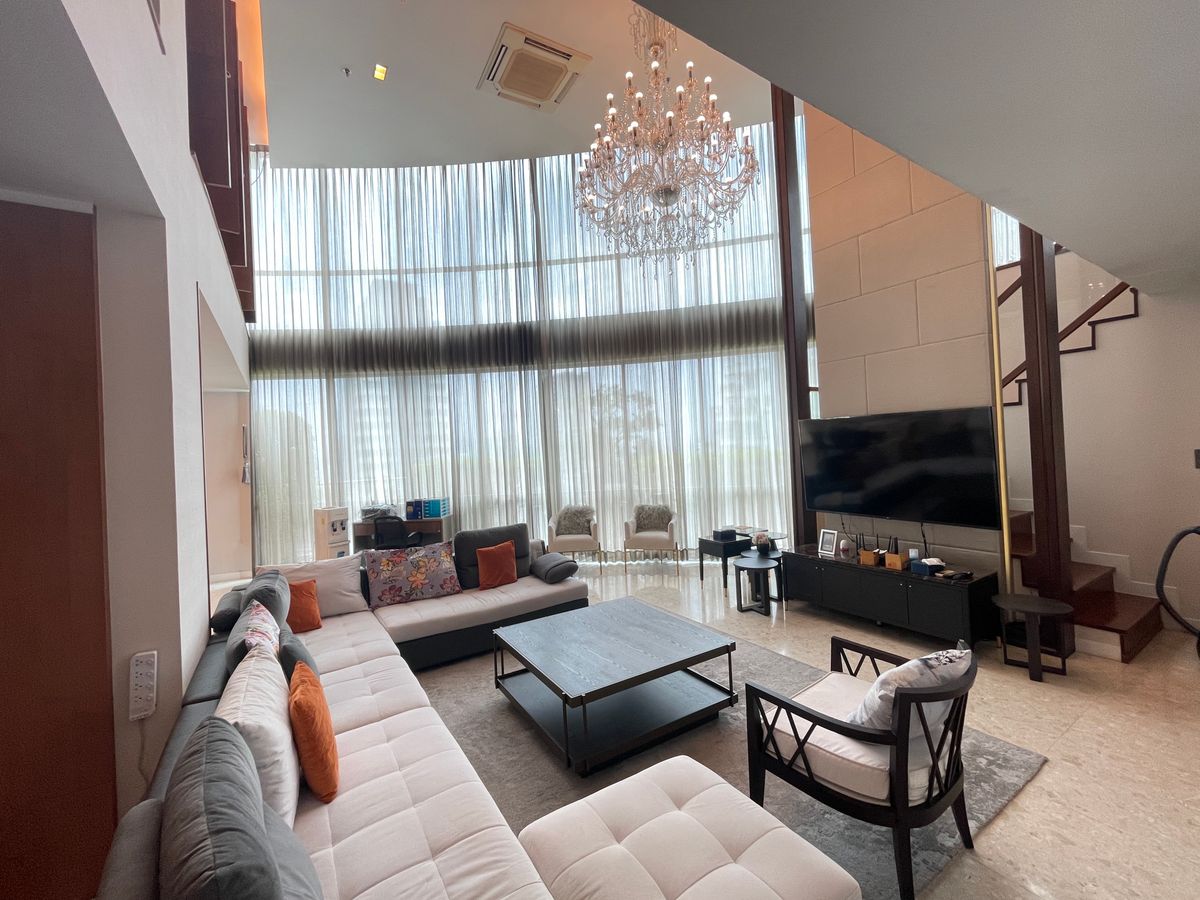 For RentWitthayu, Chidlom, Langsuan, Ploenchit : ✨ 👍 Luxurious condo for Rent The Rajdamri Penthouse 3 bedrooms, large rooms, only 200 meters near BTS Ratchadamri.