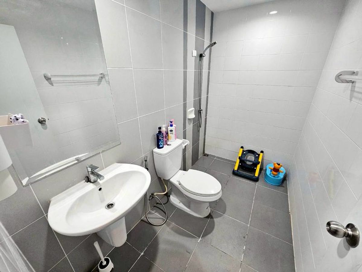 ขายทาวน์โฮมลาดกระบัง สุวรรณภูมิ : ขาย ทาวน์โฮม 3 ชั้น โครงการ สัมมากร อเวนิว สุวรรณภูมิ หลังมุม 3 ห้องนอน 21.6 ตร.ว. ถนนพัฒนาชนบท3 เขตลาดกระบัง กทม.