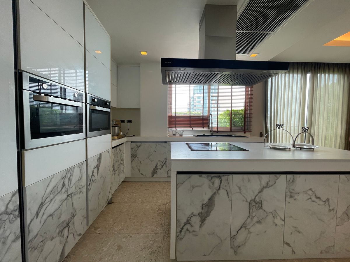 For RentWitthayu, Chidlom, Langsuan, Ploenchit : ✨ 👍 Luxurious condo for Rent The Rajdamri Penthouse 3 bedrooms, large rooms, only 200 meters near BTS Ratchadamri.