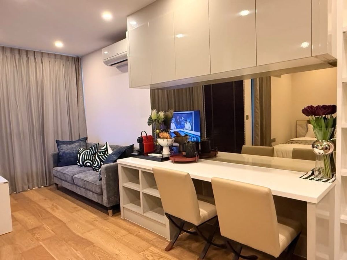 ให้เช่าคอนโดราชเทวี พญาไท : ปล่อยเช่าห้องสวย ✨Q Chidlom✨ ใกล้เซ็นทรัลเวิลด์ Fully furnished มาแต่ตัวได้เลย ✨คอนโดหรูใจกลางเมืองย่านชิดลม